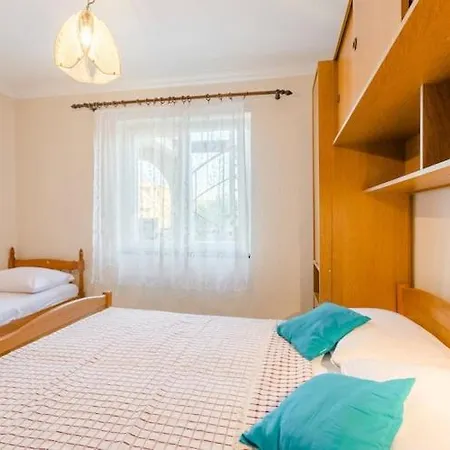 Апартаменты Fidelis - One Bedroom With Terrace And Garden View 1 Трогир