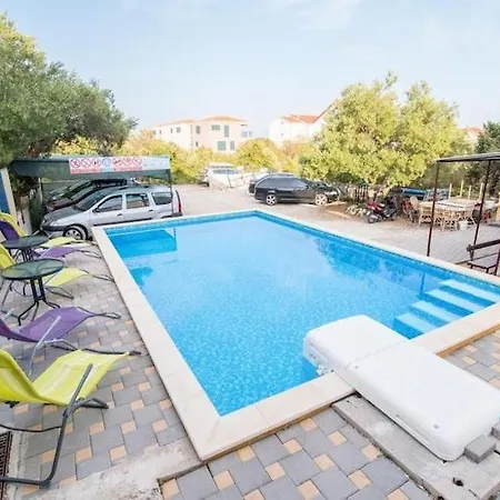 Fidelis - One Bedroom With Terrace And Garden View 1
